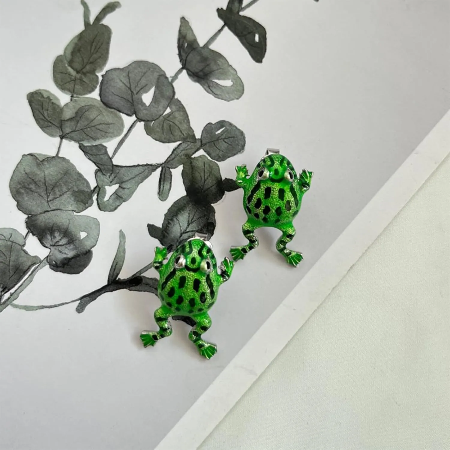 Silver Frog Earrings for Women Vintage Frogs Shaped Stud Earrings Cute Animal Earrings Frog Jewelry for Birthday Christmas